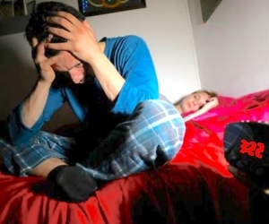 La Société du Sommeil alerte que le syndrome des jambes sans repos élève le risque de dépression, d'anxiété et de suicide.